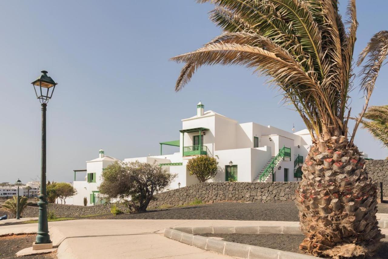Apartamento Om Con Piscina Y Vistas Al Mar Apartman Costa Teguise Kültér fotó